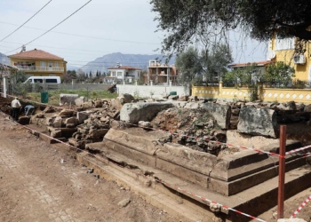 Antalya'da Roma dönemine ait mezarlık bulundu