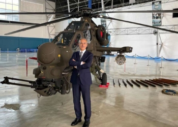2 Atak helikopteri Filipinlere teslim edildi