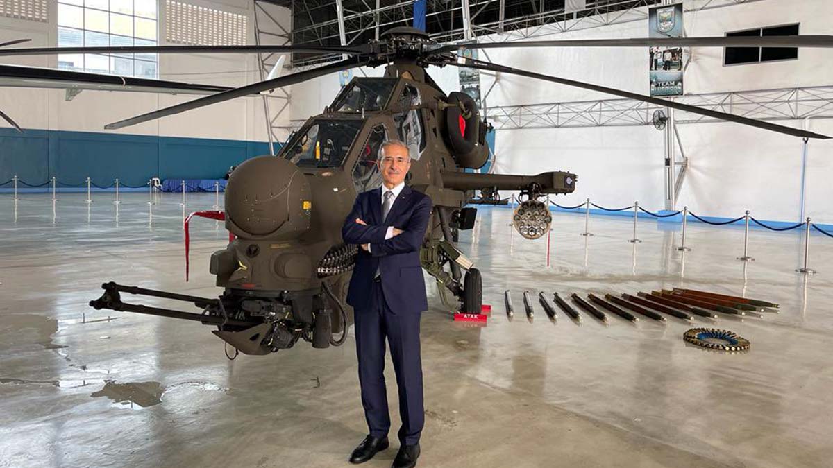 2 Atak helikopteri Filipinlere teslim edildi