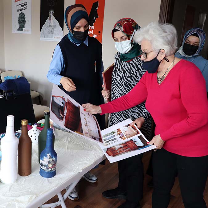 Çöpe atılan atıkları dönüştürüyorlar