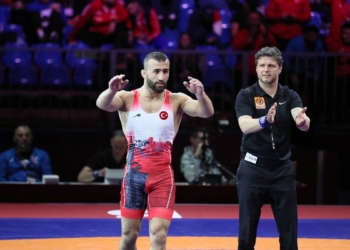 Burak Akbudak bronz madalyanın sahibi oldu