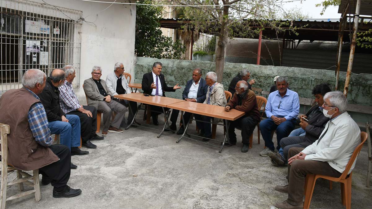 Köylünün ocağına incir ağacı diktiler