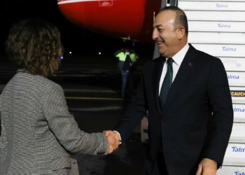 Bakan Çavuşoğlu Ekvador'a gitti