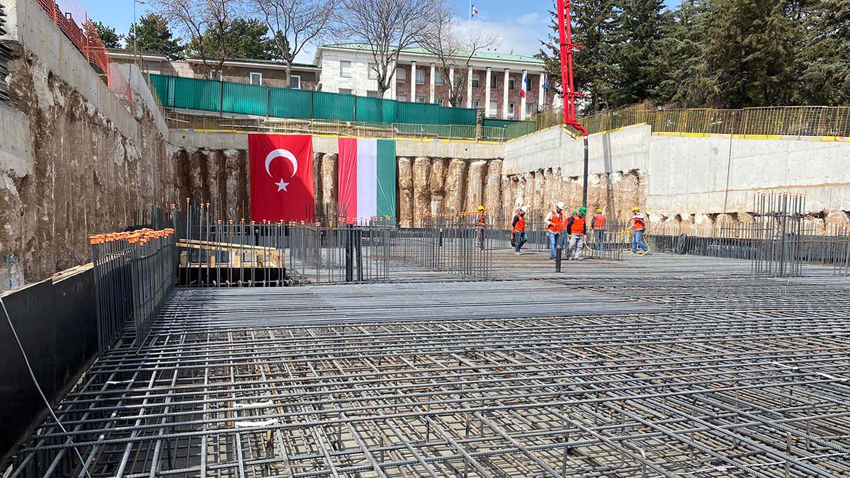 Dışişleri bakanı mevlüt çavuşoğlu, 2021'de türkiye ve macaristan ikili ticaret hacminin yüzde 11 oranında arttığını belirterek, 