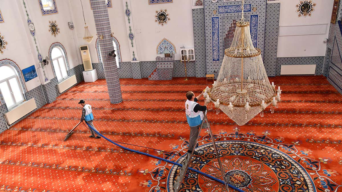 İbadethaneler Ramazan Ayı'na hazırlanıyor