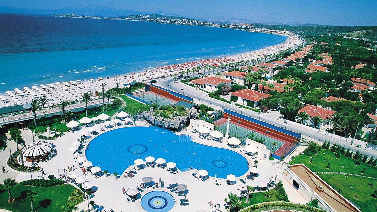 Çeşme'de bayram tatili öncesi hazırlıklar tamam