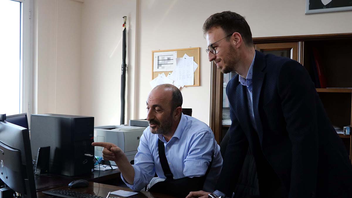 Zerdeçal türevleri korona ilaç yapımında kullanılabilir