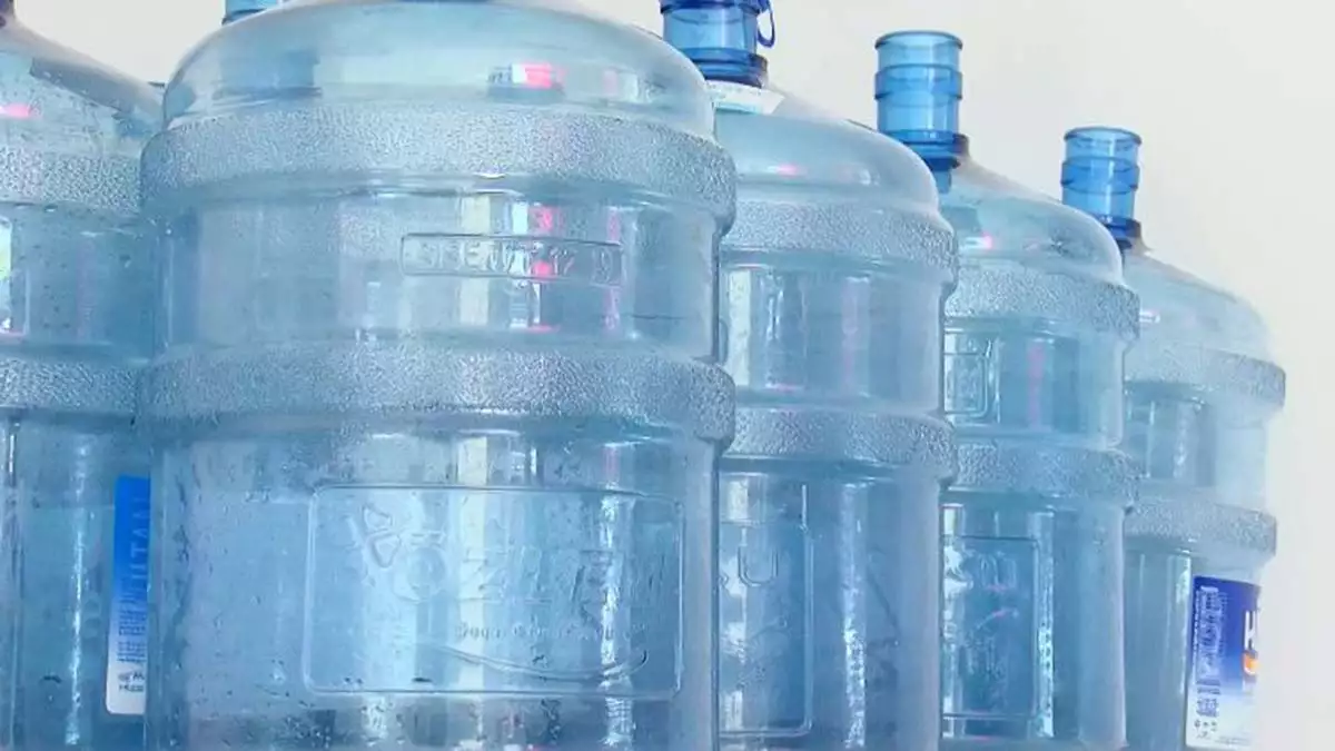 Damacana suya zamlarla birlikte 5 ay önce 18 liraya satılan bir markanın damacana suyu, artık 30 liradan satılır oldu.