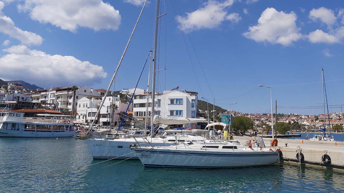 Datça'da 4.4 büyüklüğünde deprem