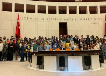 Dünya çocukları Meclis'te