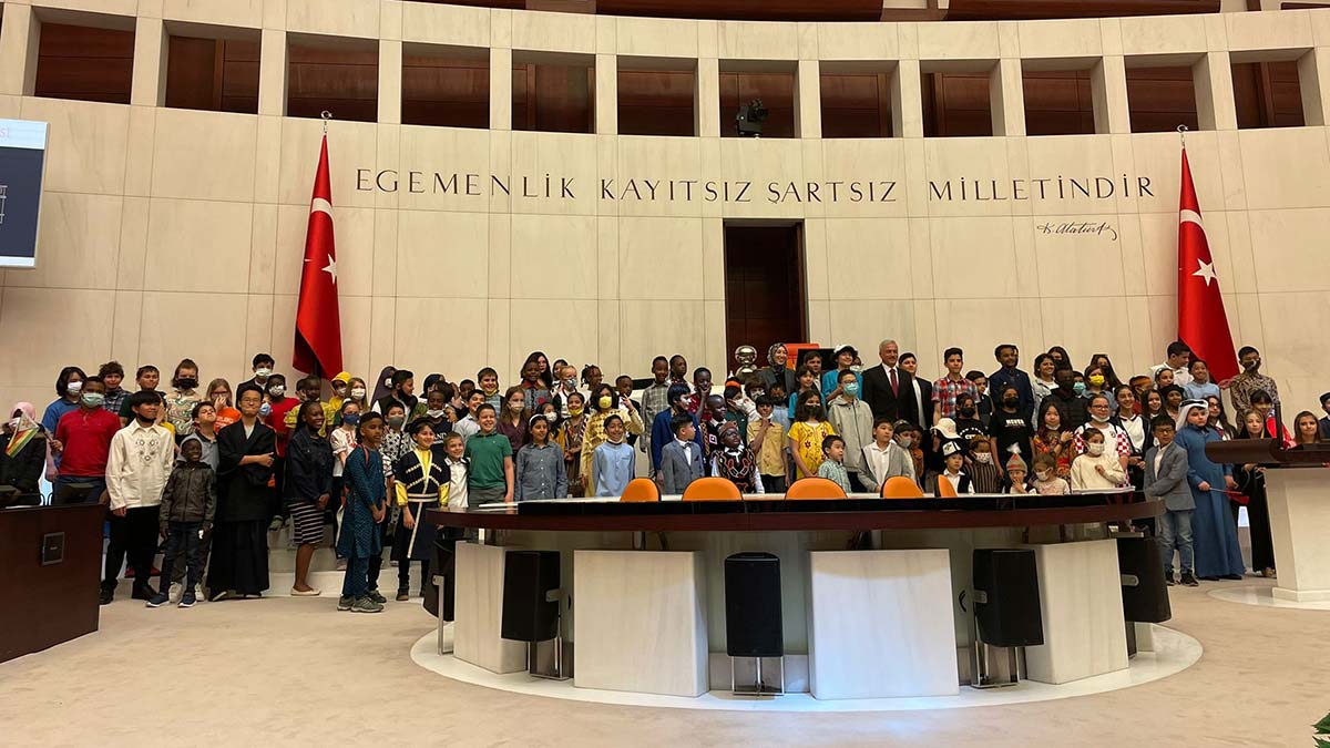 Dünya çocukları Meclis'te