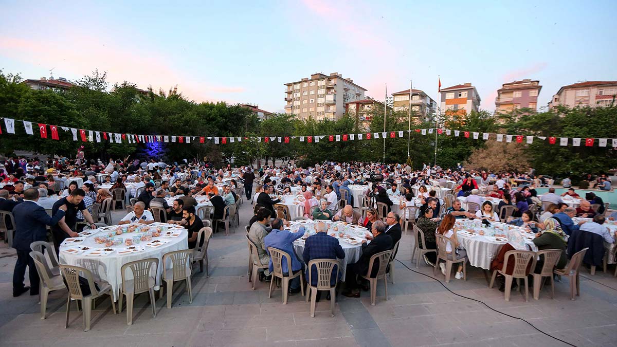 Yenimahalleliler Ramazan coşkusunu yaşayacak