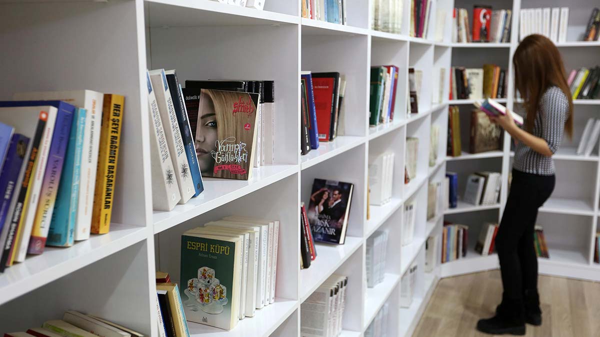 Kitap dostu kent Yenimahalle