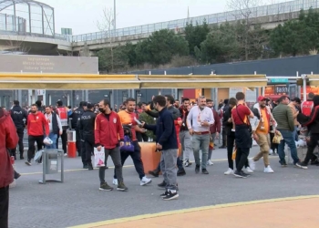 Galatasaraylı taraftarlar seçimin nabzını tuttu