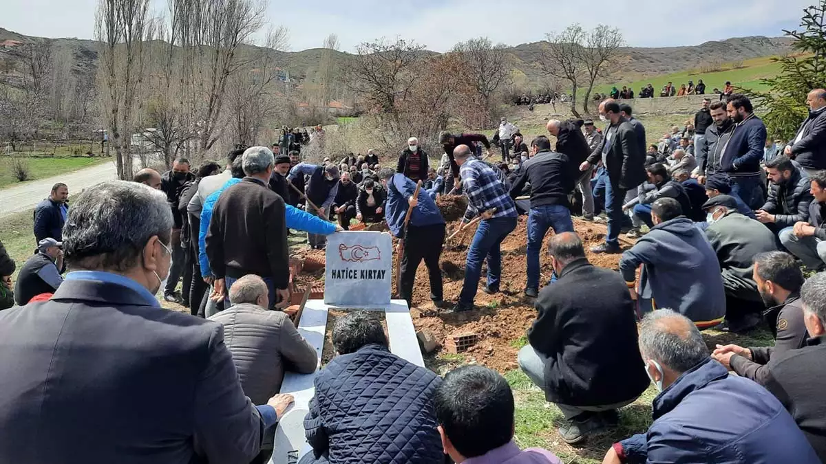 Ormanda ölü bulunan hamit toprağa verildi