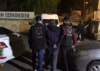 İzmir merkezli 31 ilde FETÖ operasyonu