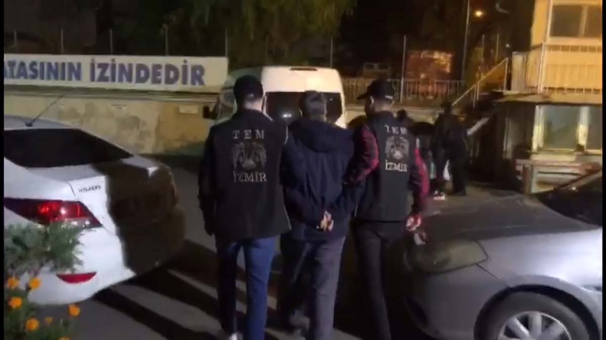 İzmir merkezli 31 ilde FETÖ operasyonu