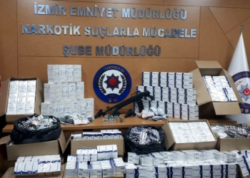 İzmir'de uyuşturucu operasyonu; 2 kişi tutuklandı