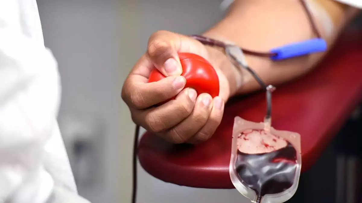 Eşcinsel erkeklerin kan bağışı yasağı kaldırıldı