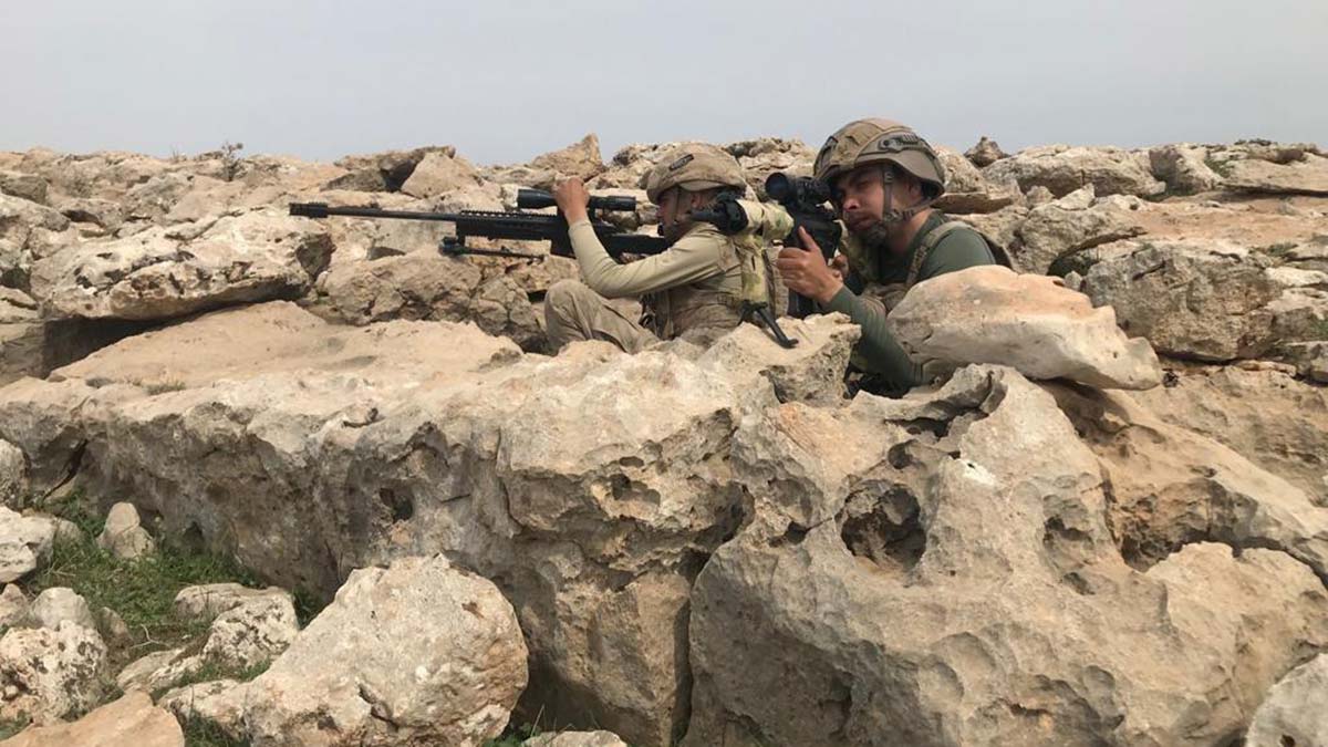 İçişleri Bakanlığı'nca Mardin'de 569 personelin katılımıyla Eren Abluka-6 Şehit Jandarma Uzman Çavuş İlhan Çaylan Operasyonu başlatıldığı açıklandı.