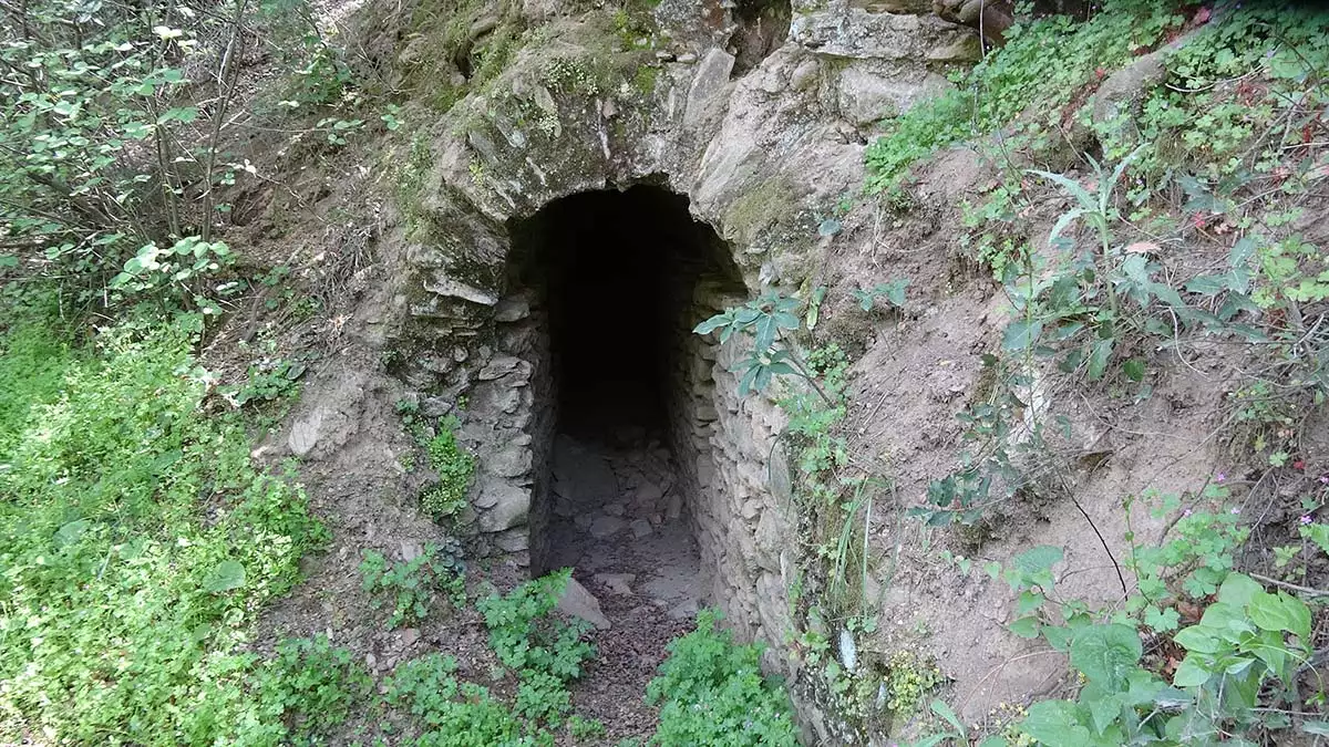 Aydın'ın nazilli ilçesinde,  2 yıldır yürütülen kazı çalışmalarında mastaura antik kenti'nde kanalizasyon sistemi ortaya çıkarıldı.