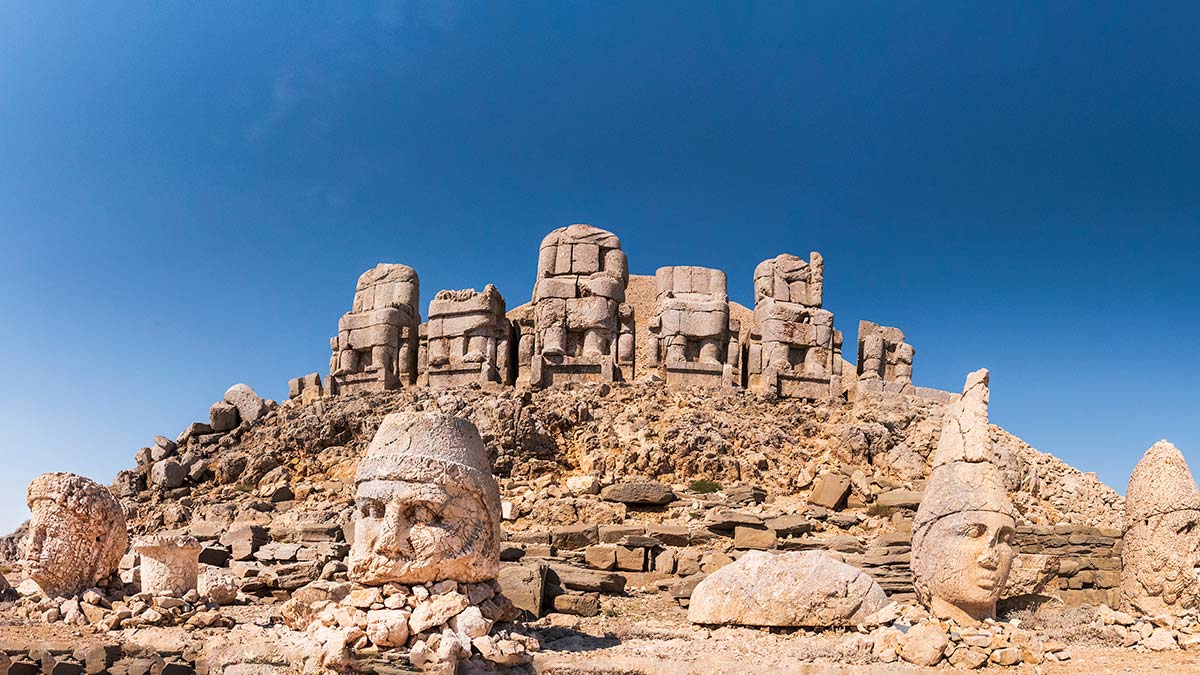 Tarihte Bugün ; 18 Nisan Uluslararası Anıtlar ve Sitler Günü