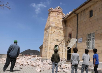 Nevşehir'de kuvvetli rüzgar; Seralar zarar gördü