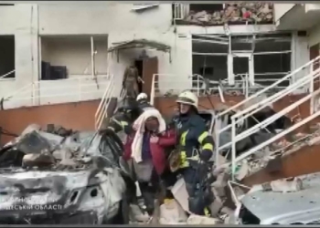 Odessa'da Rus bombardımanı sonrası arama kurtarma