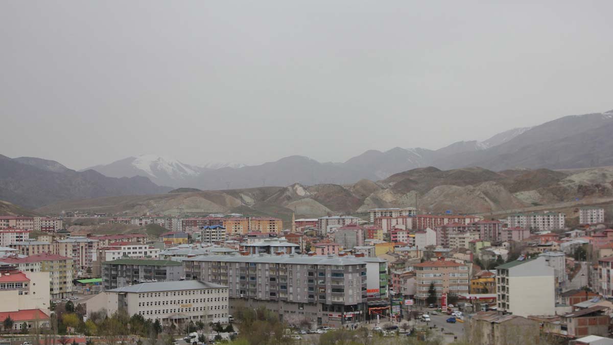 Erzurum'un oltu ilçesinde toz taşınımı