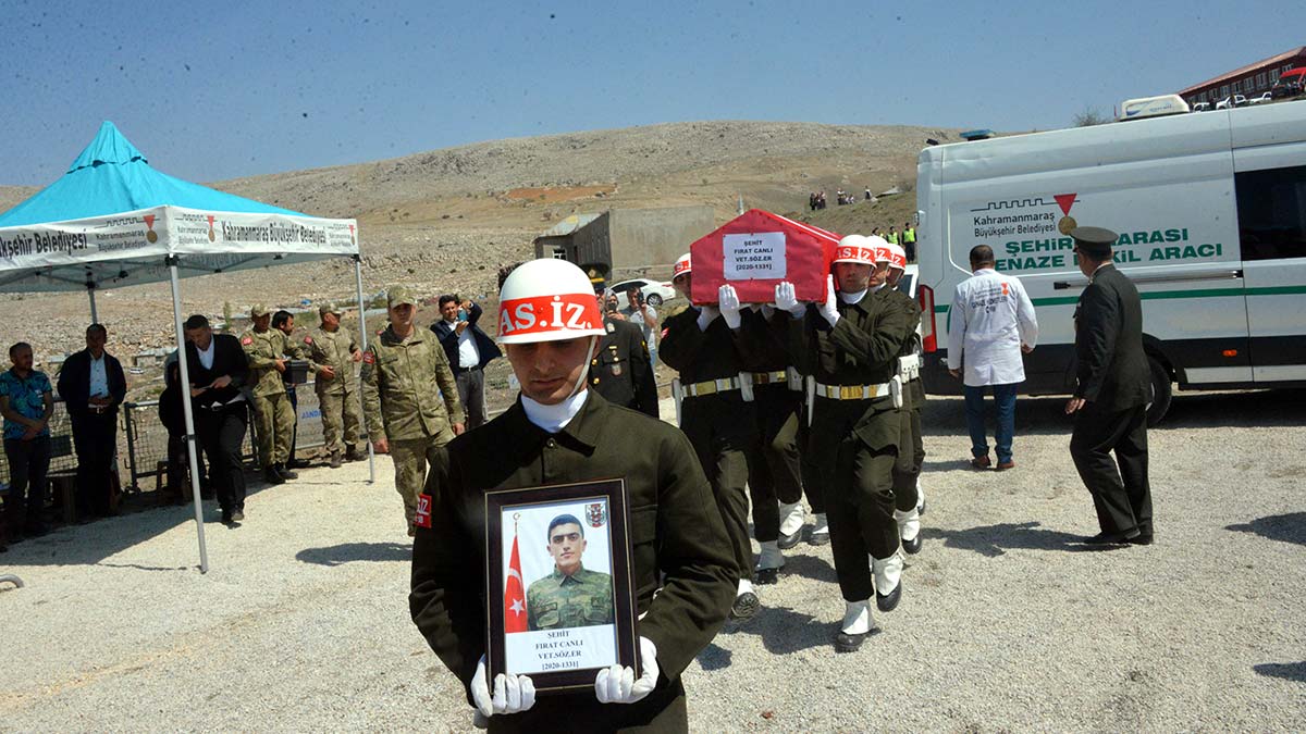 Şehit Fırat Canlı Kahramanmaraş'ta toprağa verildi