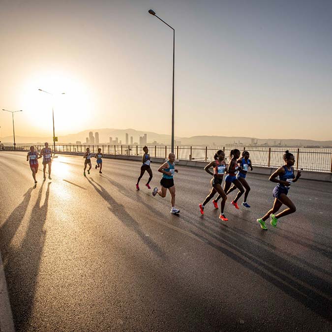 İzmir'de heyecan başladı