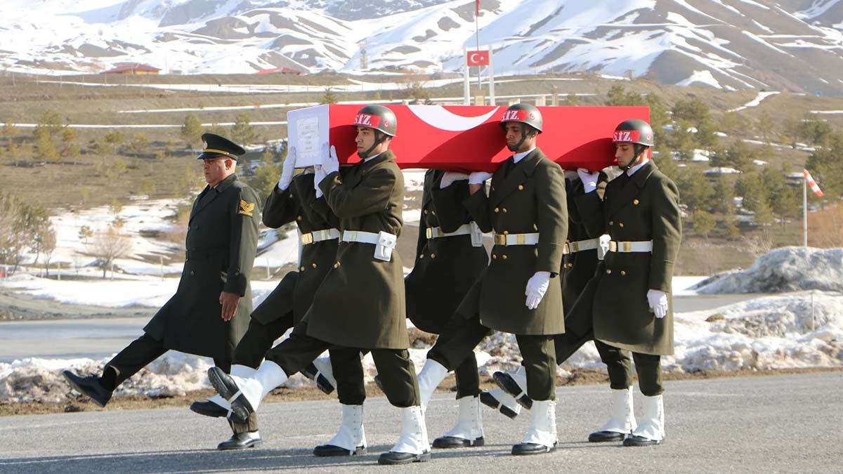 Şehit Asteğmen Abdullah Kürşat Kupşen memleketine uğurlandı