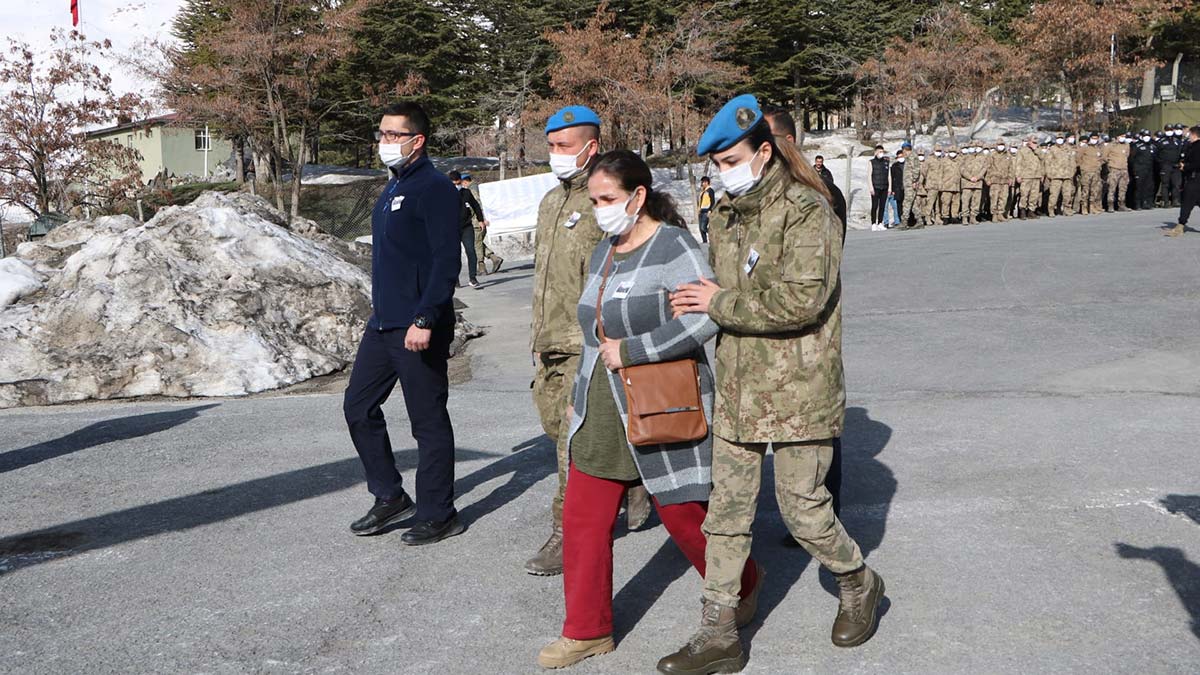 Hacıbey Çayı'na düşerek kaybolan ve yapılan arama çalışmalarında dün cansız bedeni bulunan şehit Asteğmen Abdullah Kürşat Kupşen memleketine uğurlandı.