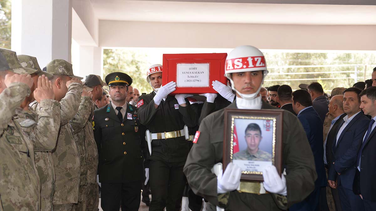 Şehit Piyade Er Yunus Kalkan toprağa verildi