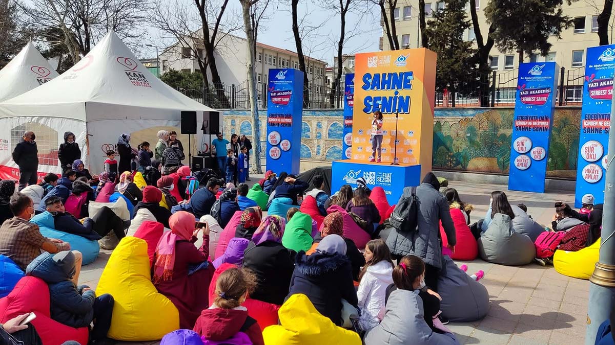 "Sahne Senin" edebiyat tutkınlarını buluşturdu