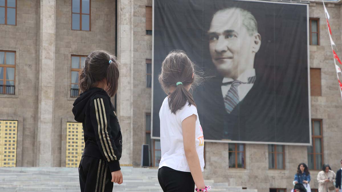 Bilim Şenlikleri'ni 3 bin çocuk ziyaret etti