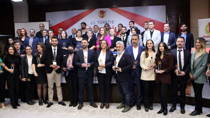 Türkiye Gazetecilik Başarı Ödülleri sahiplerine verildi