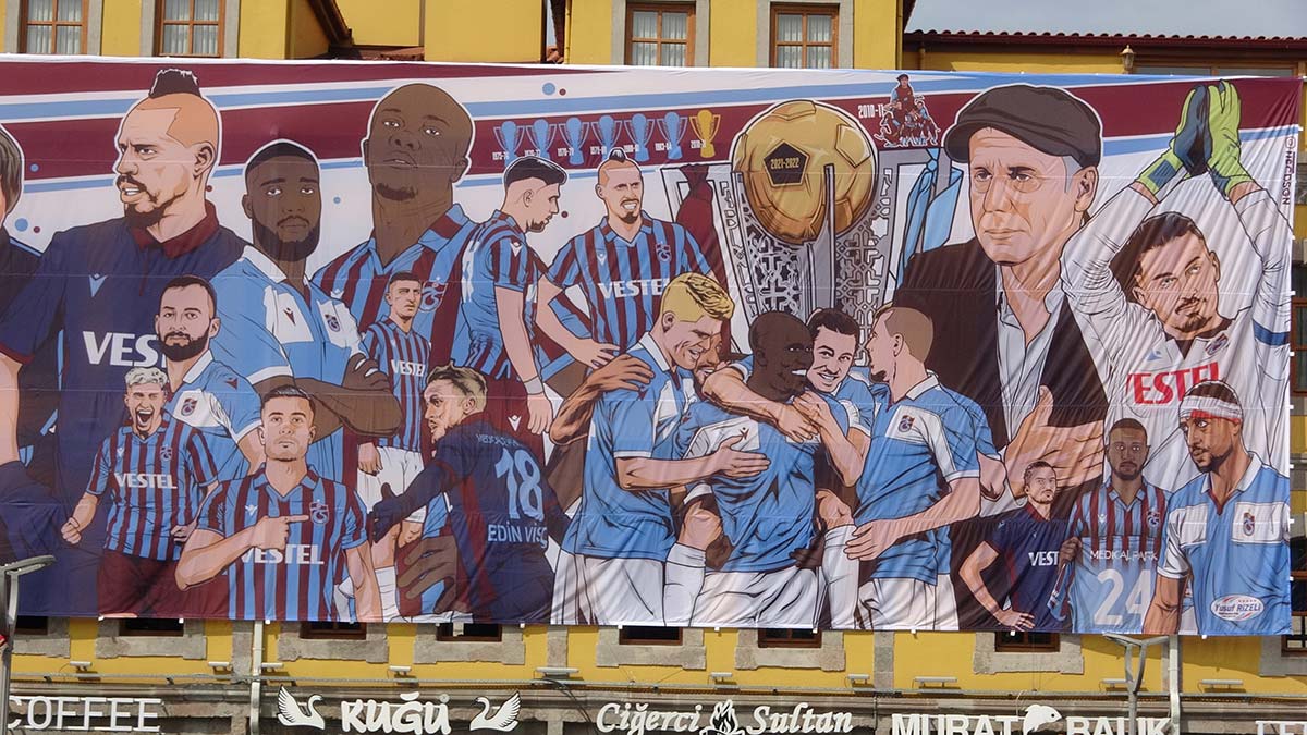 Nüfusu katlanan Trabzon'da şampiyonluk kutlamaları