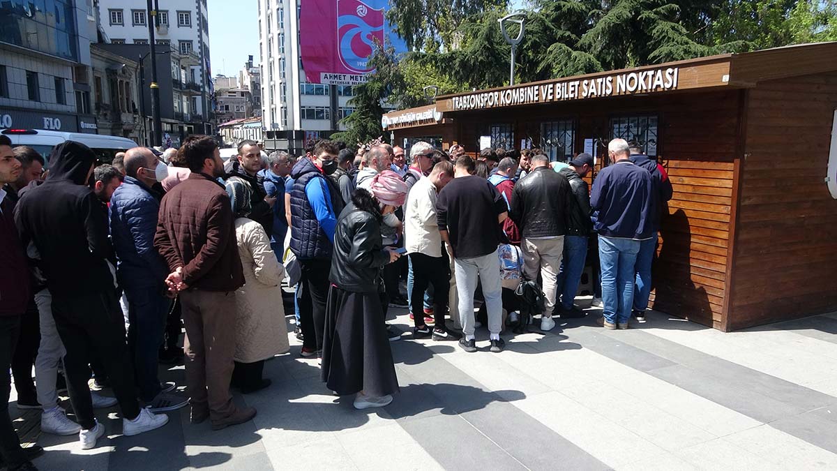 Spor Toto Süper Lig’in 35’inci haftasında Fraport TAV Antalyaspor Trabzonspor maç biletleri 26 saniye sonra tükendi.