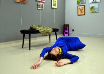 Ukraynalı sanatçıdan 'Barış İçin Sanat' performansı