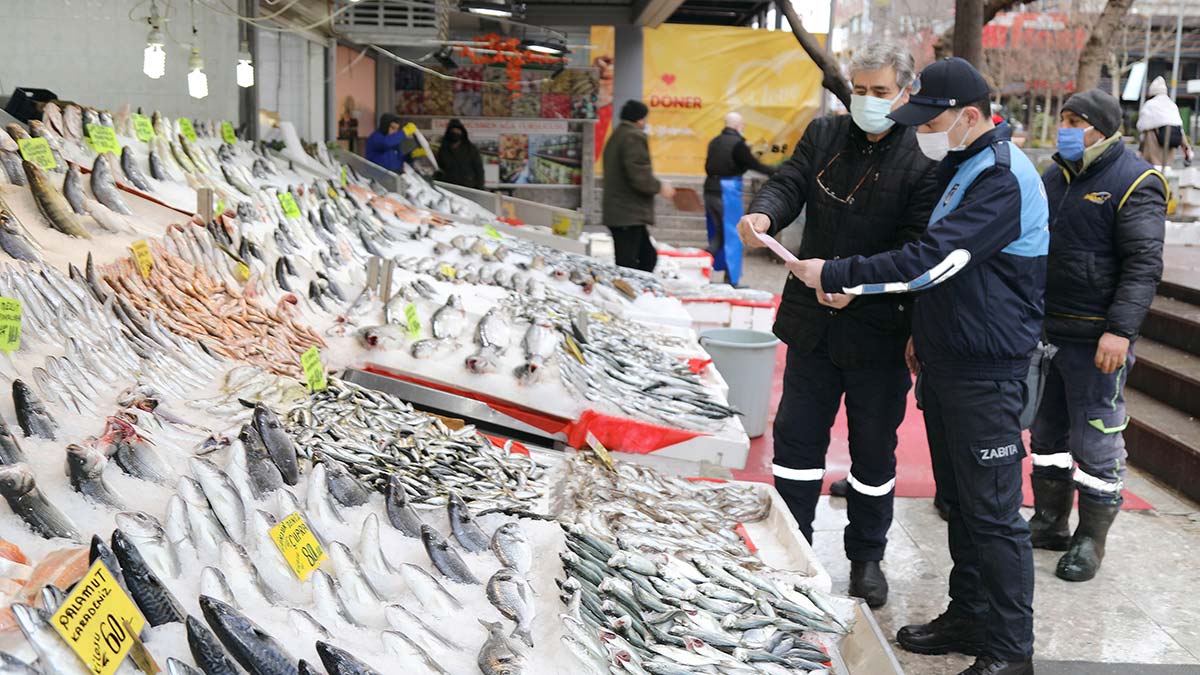 Çankaya Belediyesi Zabıta Ekipleri, Çankayalıların sağlık ve huzuru için ilçe genelinde denetimlerini sürdürüyor.