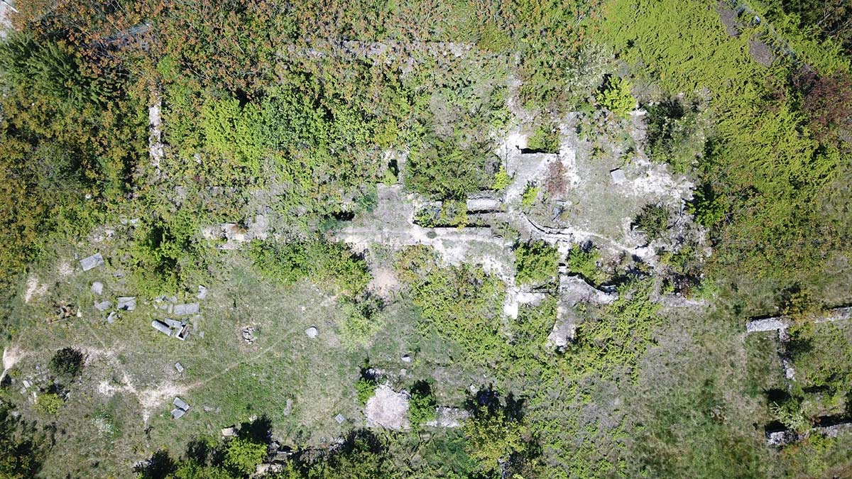 Gültepe Nekropolü kaçak kazılarla tahrip edildi