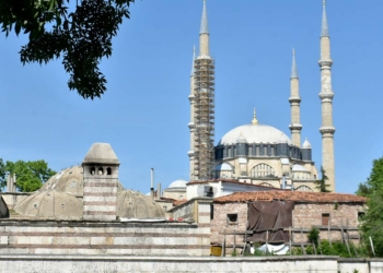 600 yıllık 2 tarihi hamam satışa çıkarıldı 