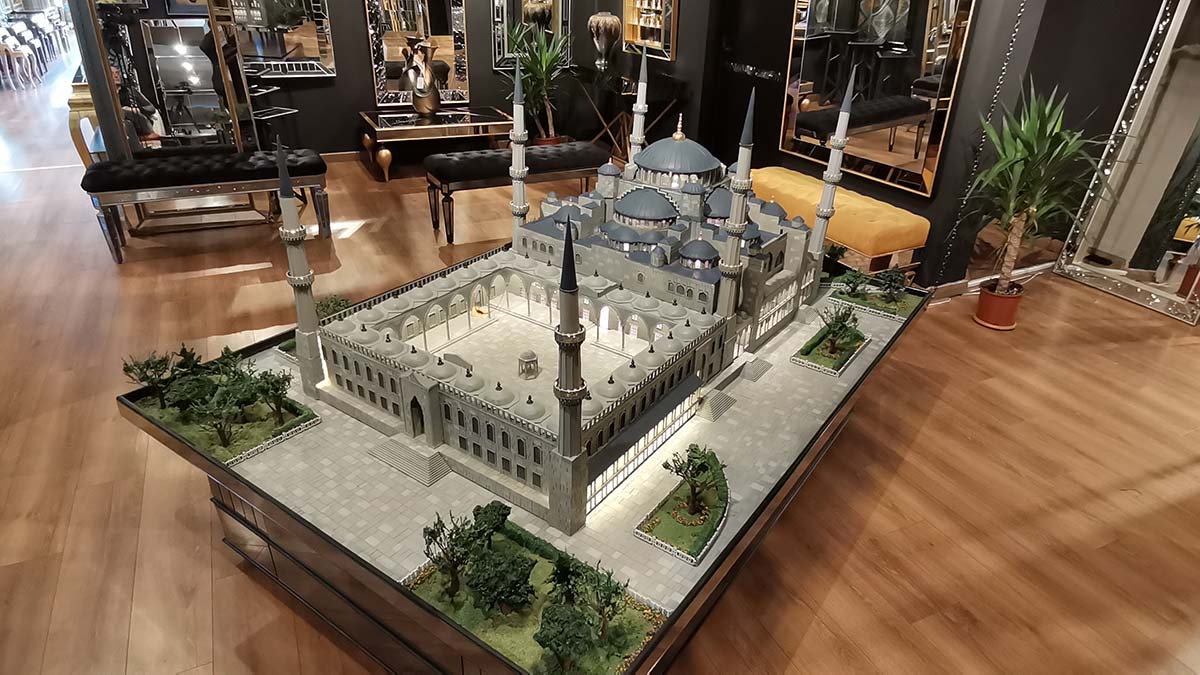 Sultanahmet Camisi'nin maketini yaptı