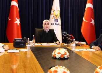 AK Parti, CHP ve MHP heyetleri bayramlaştı