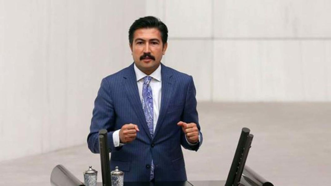 AK Parti'li Cahit Özkan, görevden affını istedi