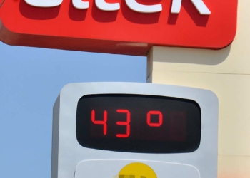Adana'da sıcaklık 43 dereceyi gördü