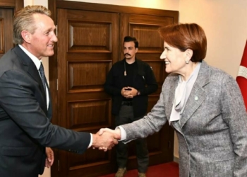 Akşener, ABD Büyükelçisi Flake'i kabul etti