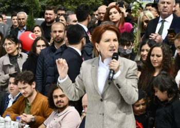 Akşener, Altınpark'ta bayram sofrasına katıldı