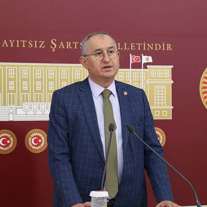 Sınırlarımız yol geçen hanına döndü